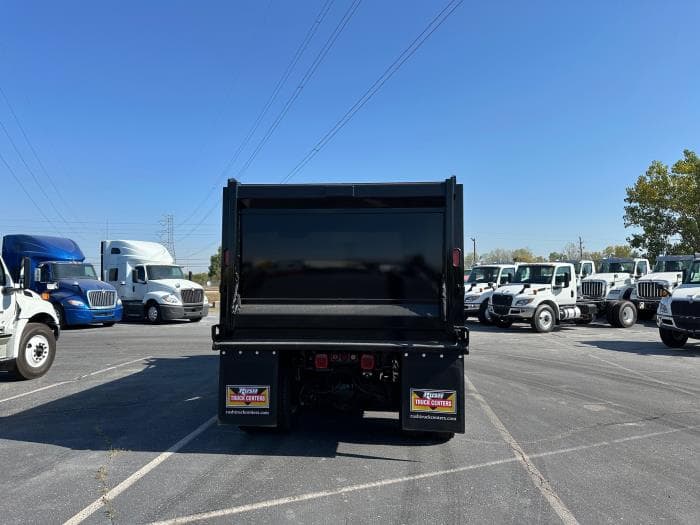 2026 International HX — photo 7