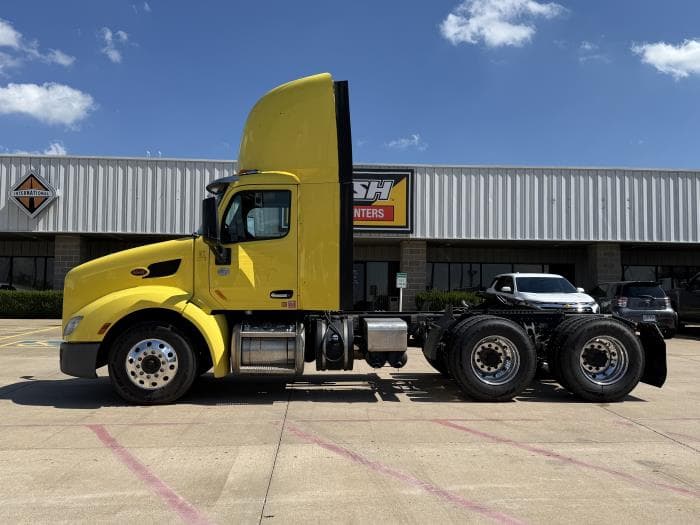 2021 Peterbilt 579 — photo 3