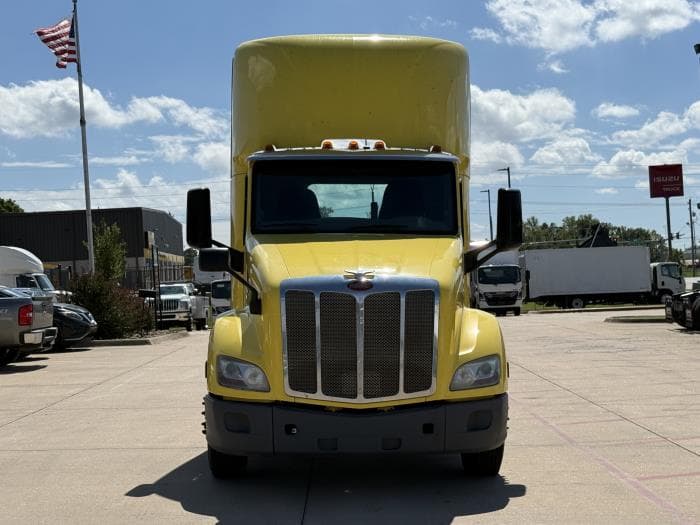 2021 Peterbilt 579 — photo 9