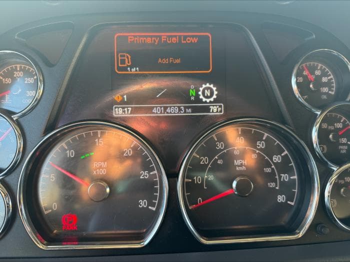 2021 Peterbilt 579 — photo 13