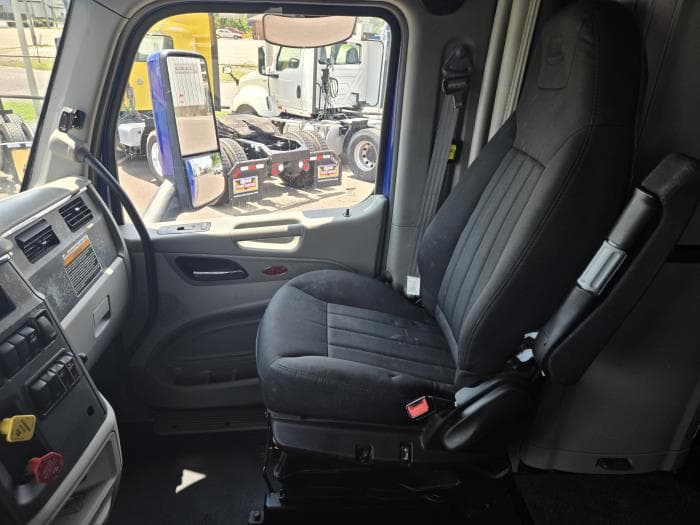 2022 Peterbilt 579 — photo 18