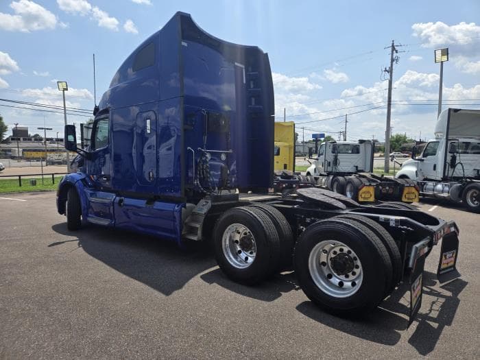 2022 Peterbilt 579 — photo 28