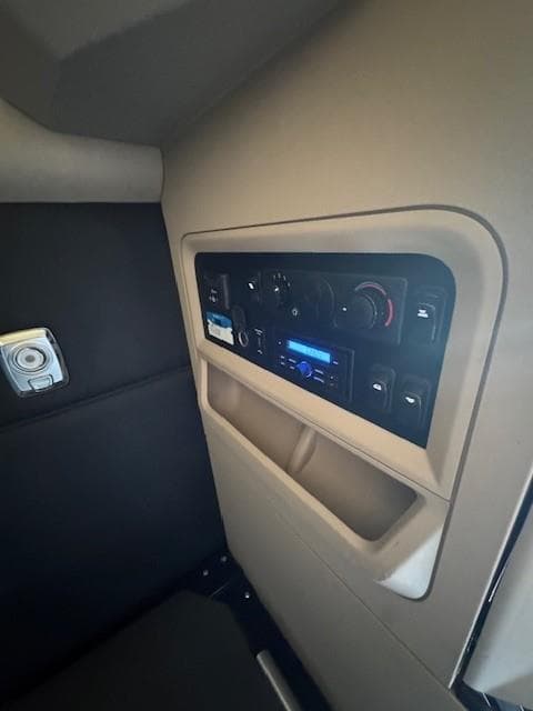 2023 Kenworth T680 — photo 29