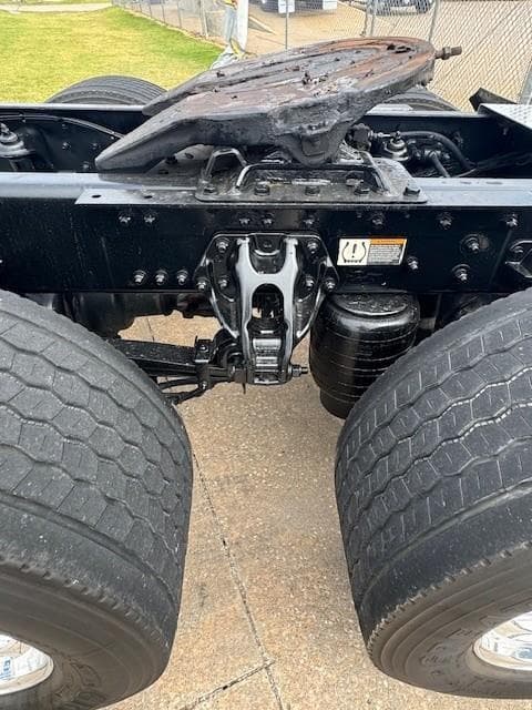 2023 Kenworth T680 — photo 11