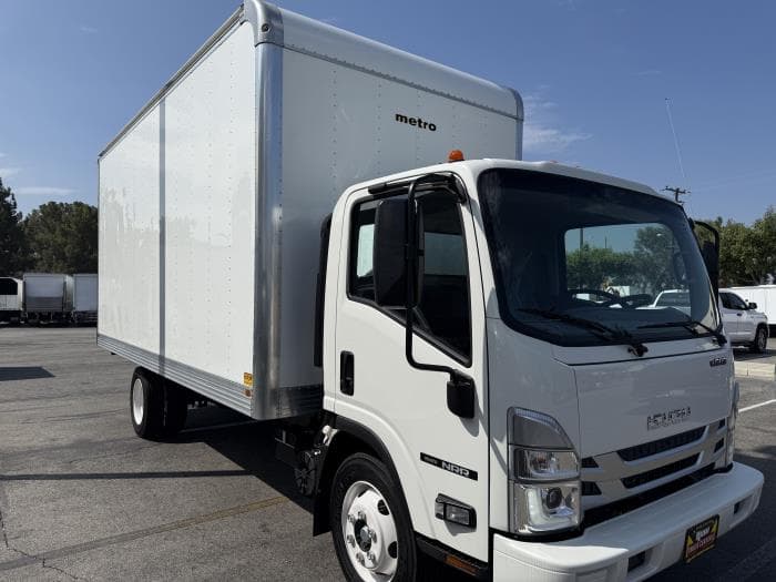 2025 Isuzu NRR — photo 7