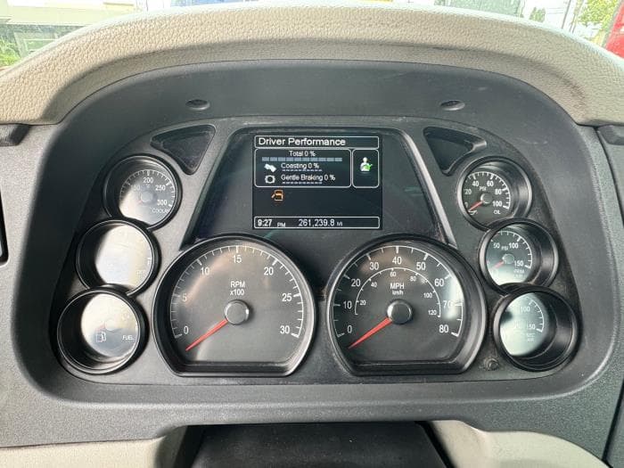 2021 Peterbilt 579 — photo 13