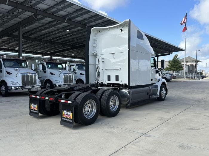 2021 Peterbilt 579 — photo 6