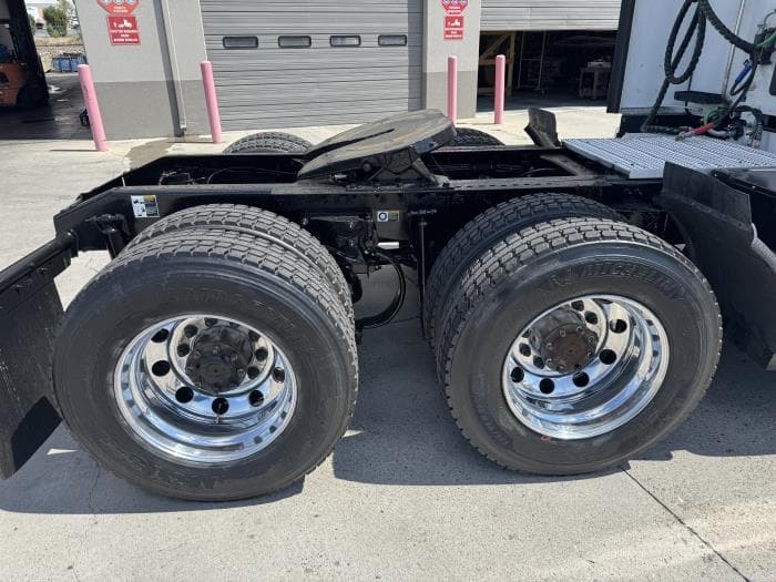 2022 Peterbilt 579 — photo 12