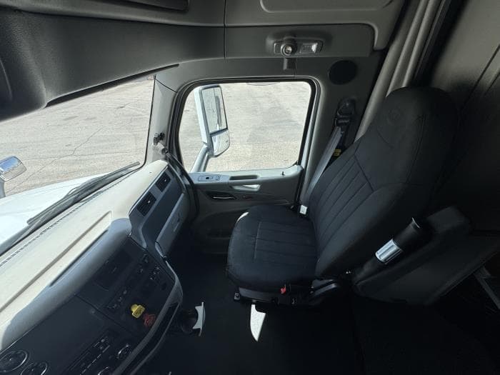 2022 Peterbilt 579 — photo 24