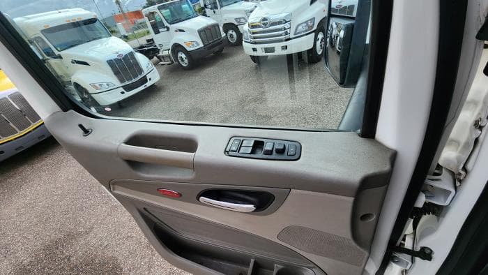 2021 Peterbilt 579 — photo 23