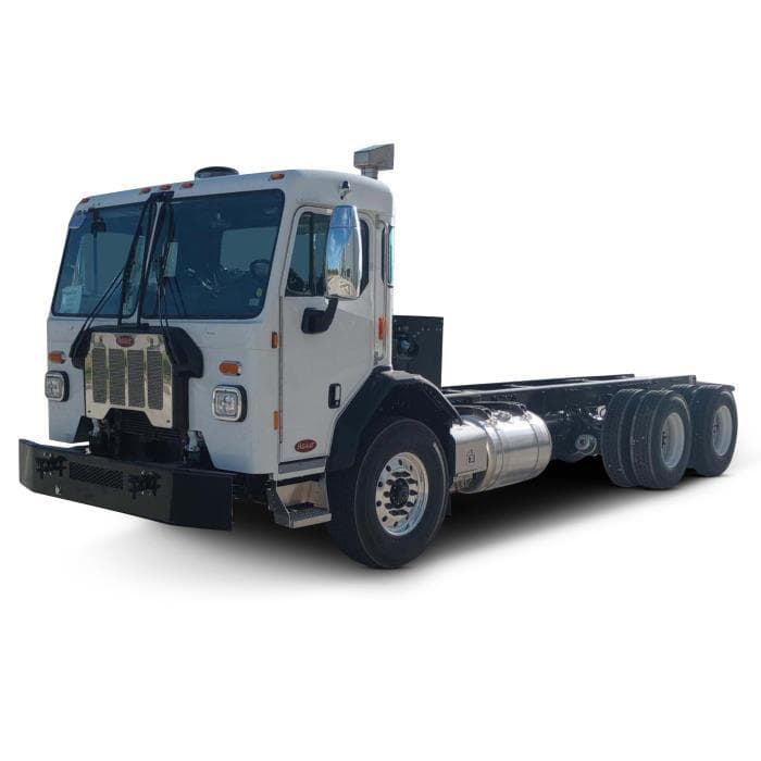 2025 Peterbilt 520 — photo 3