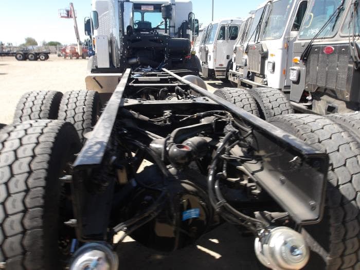 2025 Peterbilt 520 — photo 11