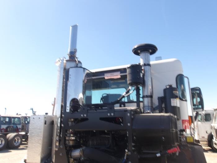 2025 Peterbilt 520 — photo 14