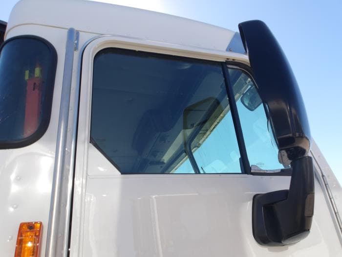 2025 Peterbilt 520 — photo 14