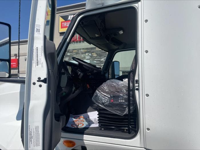 2026 International LT — photo 14