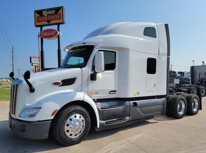 2021 Peterbilt 579 — photo 4