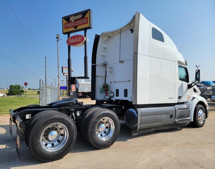 2021 Peterbilt 579 — photo 6