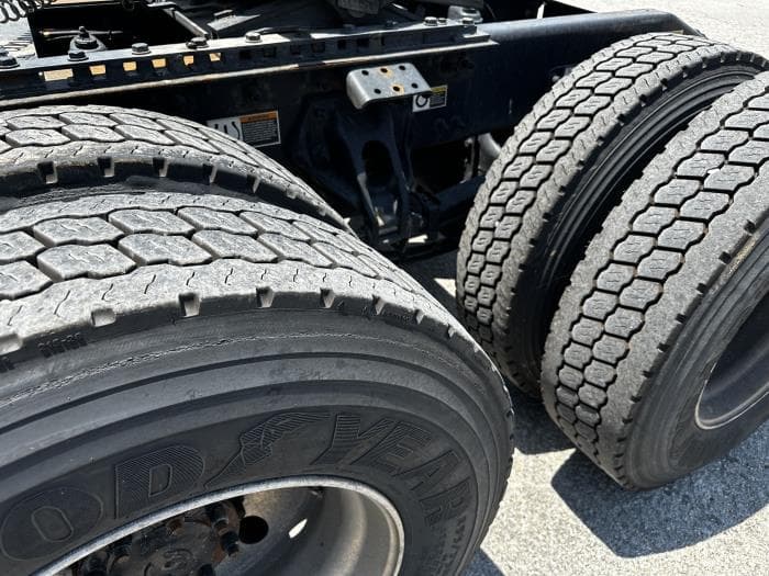 2021 Peterbilt 579 — photo 6