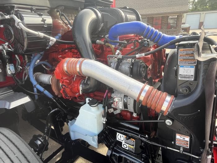 2024 Kenworth T680 — photo 9