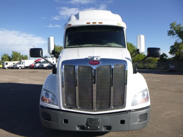 2021 Peterbilt 579 — photo 3