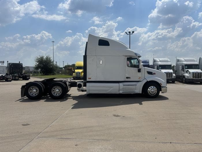 2020 Peterbilt 579 — photo 7