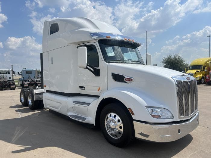 2020 Peterbilt 579 — photo 8