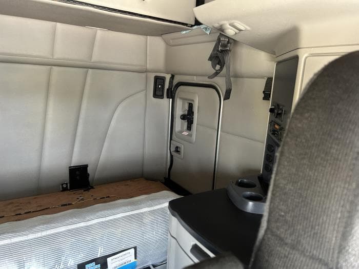 2020 Peterbilt 579 — photo 34