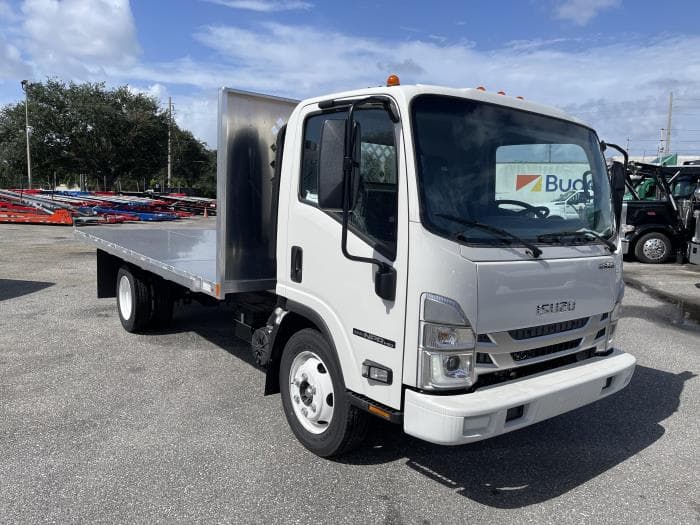 2025 Isuzu NPR — photo 4