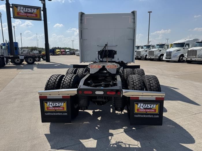 2026 Peterbilt 567 — photo 6