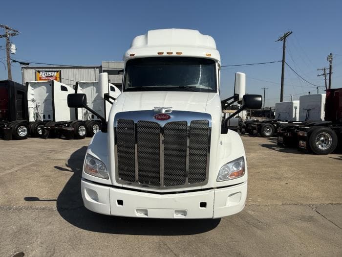 2022 Peterbilt 579 — photo 17