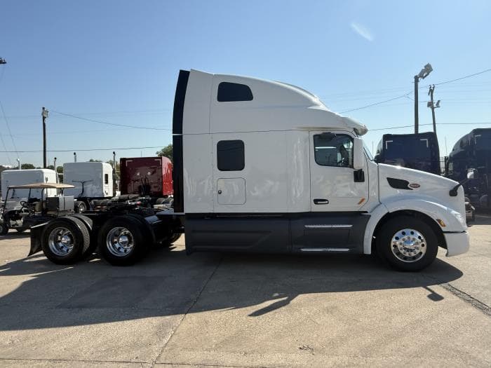 2022 Peterbilt 579 — photo 23