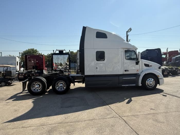 2022 Peterbilt 579 — photo 25