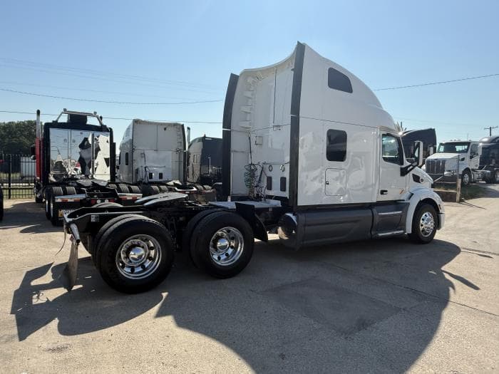 2022 Peterbilt 579 — photo 27