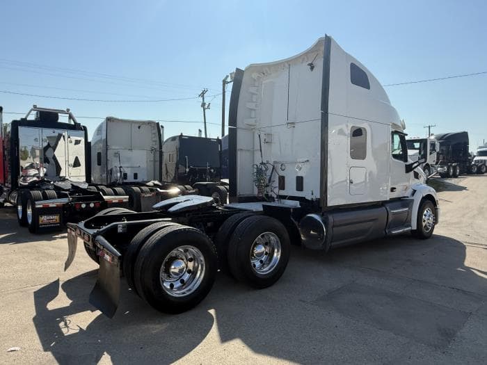 2022 Peterbilt 579 — photo 28
