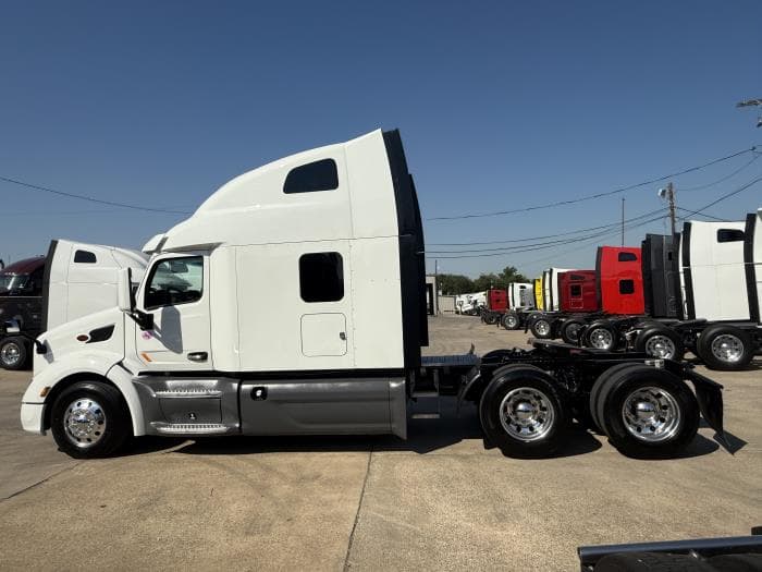 2022 Peterbilt 579 — photo 36