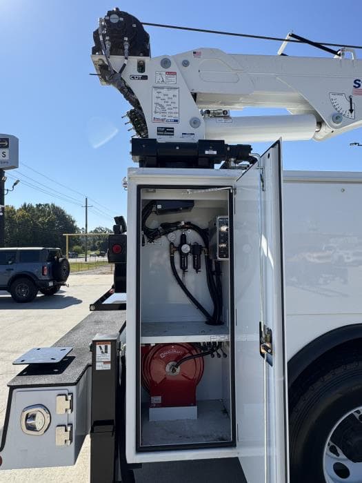 2025 Hino L7 — photo 19