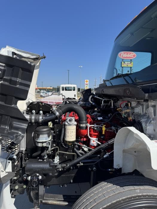 2025 Hino L7 — photo 24