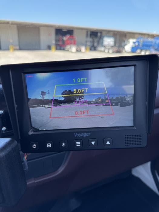 2025 Hino L7 — photo 31