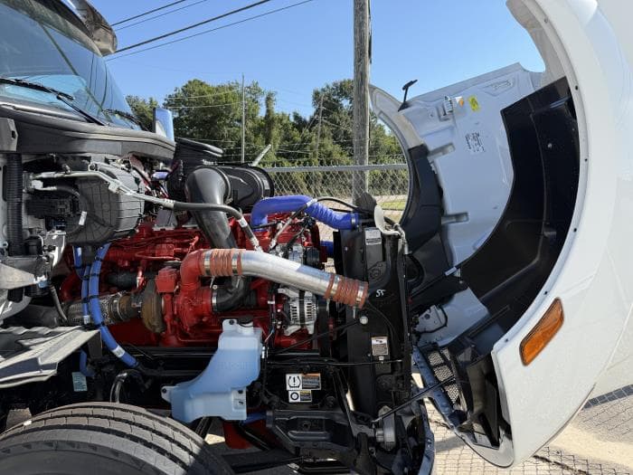 2026 Peterbilt 579 — photo 13