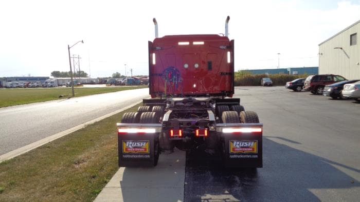 2026 International LT — photo 7