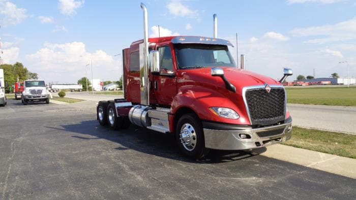 2026 International LT — photo 4