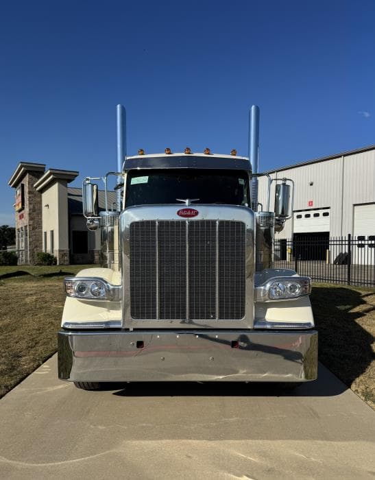 2026 Peterbilt 589 — photo 3