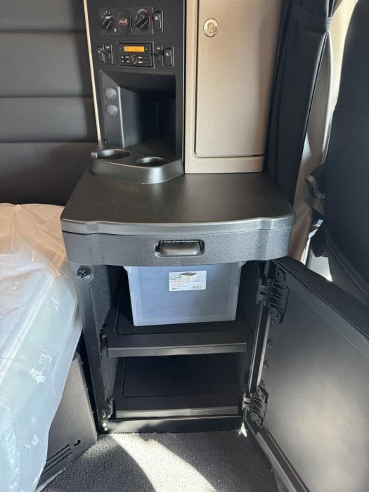 2026 Peterbilt 589 — photo 20