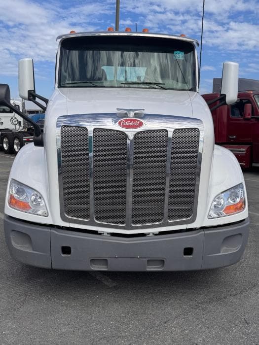 2021 Peterbilt 579 — photo 3