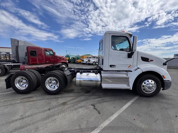 2021 Peterbilt 579 — photo 5