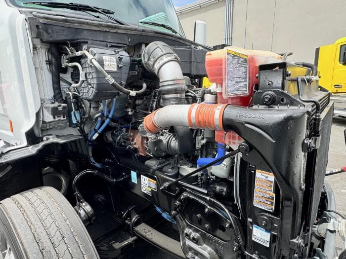 2021 Peterbilt 579 — photo 11