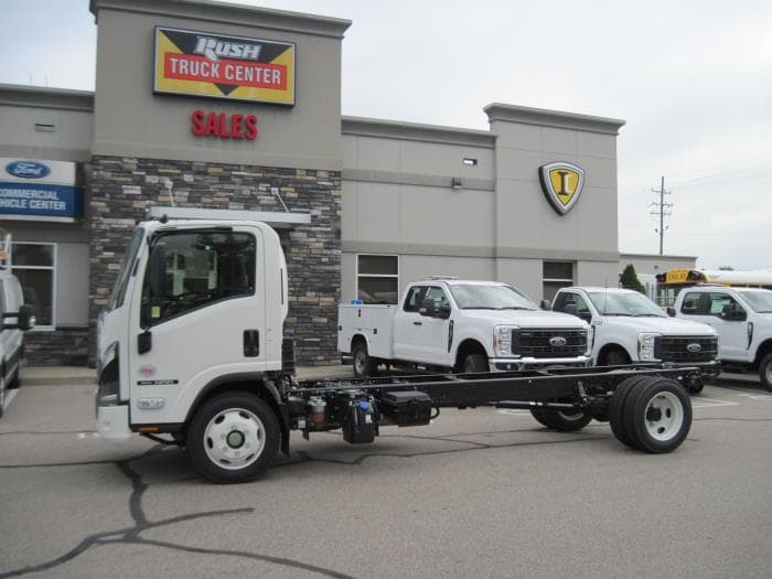 2026 Isuzu NRR — photo 3