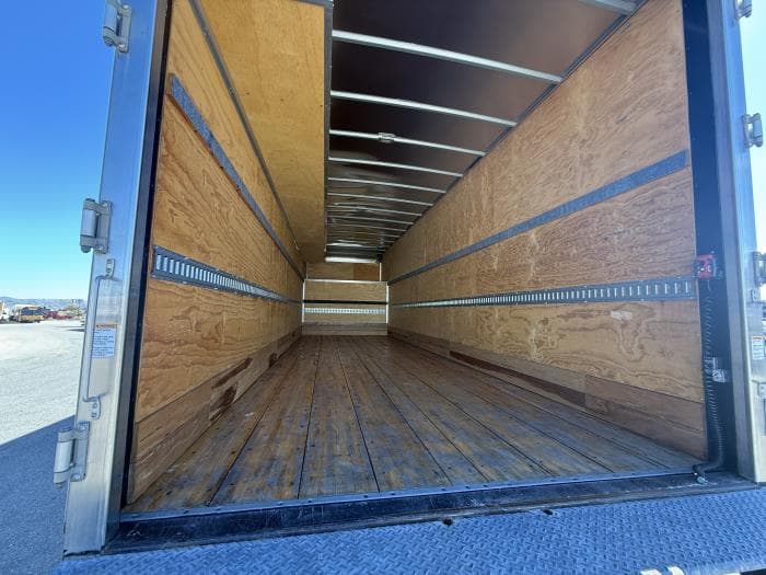 2018 International 4300 — photo 11