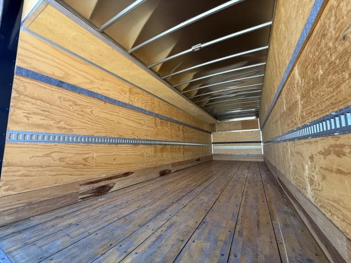 2018 International 4300 — photo 12