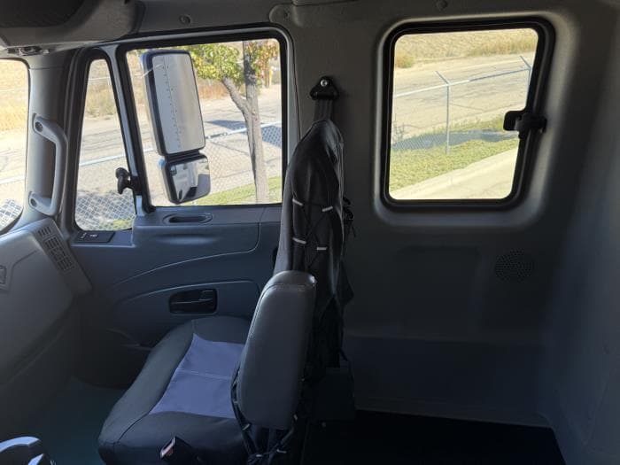 2018 International 4300 — photo 33